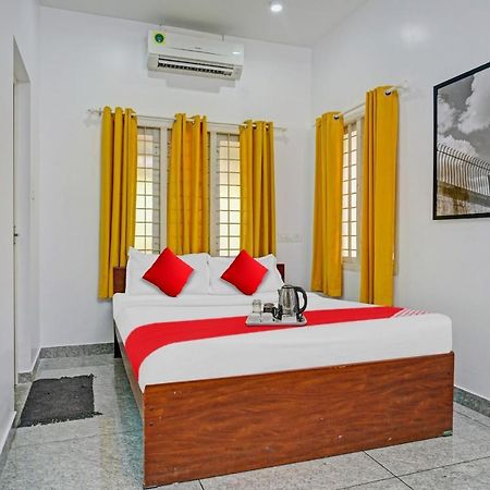 Oyo Thykoodam Sleep Inn Kochi Екстериор снимка