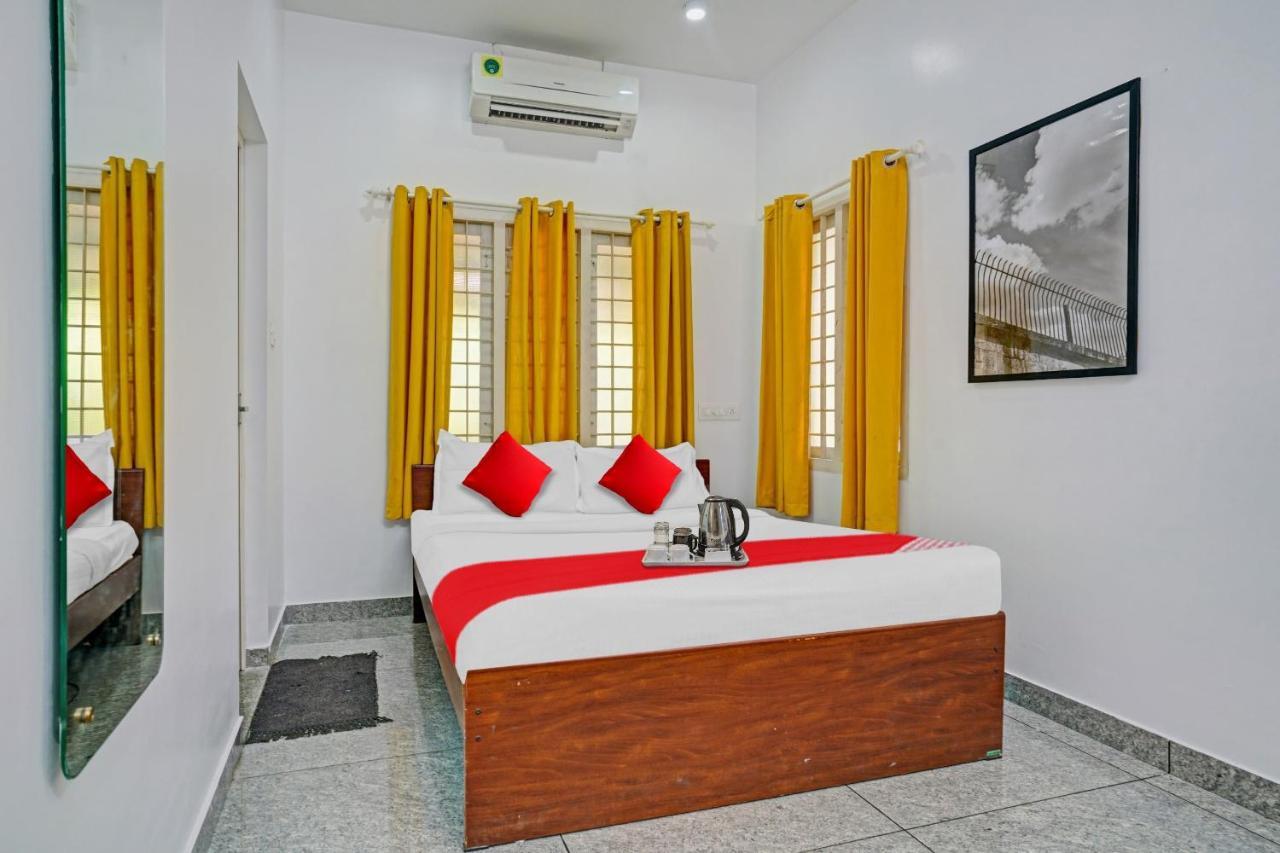 Oyo Thykoodam Sleep Inn Kochi Екстериор снимка