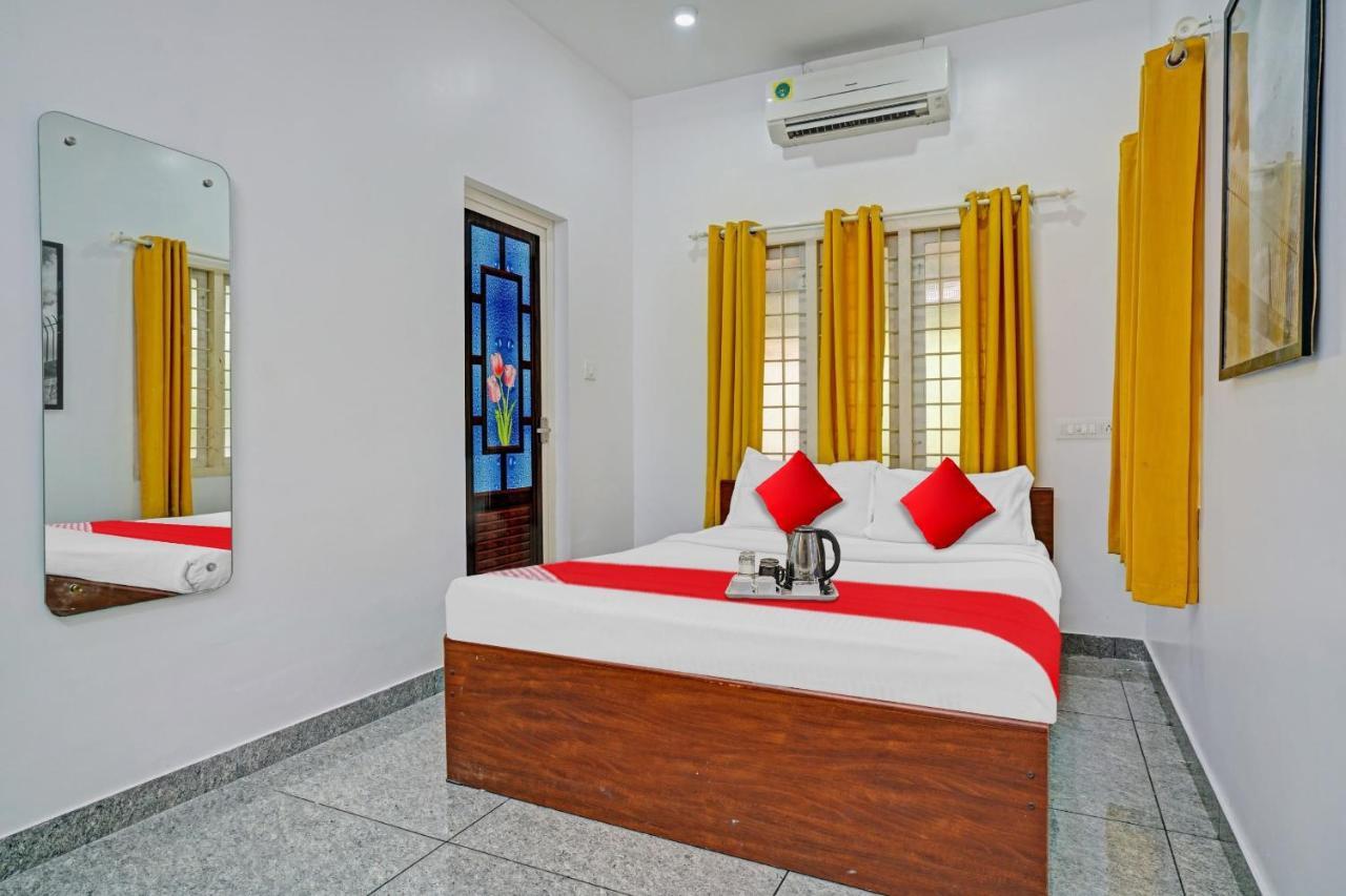 Oyo Thykoodam Sleep Inn Kochi Екстериор снимка